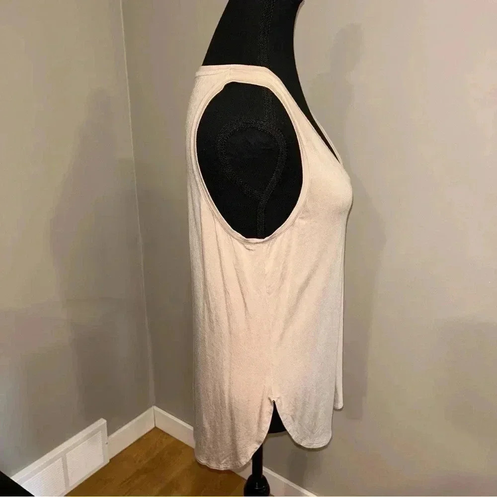 Aritzia - Babaton  Tank - Picture 2 of 6